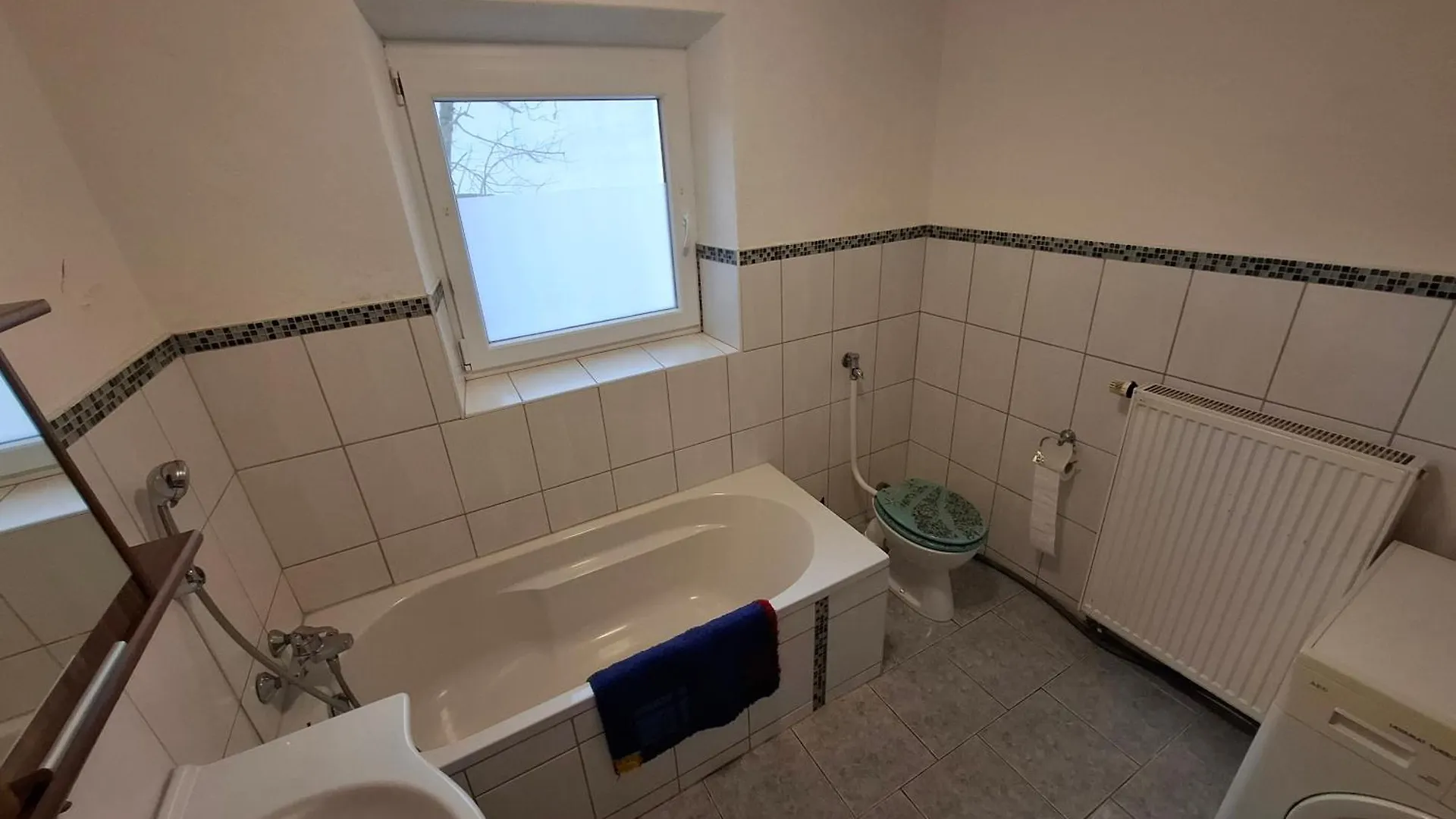 Haus - 4 Zimmer - 2 Bad - 1Kueche, Bis 8 Personen Нойбург-ан-дер-Донау Апартаменты